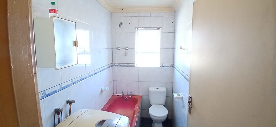 3 Bedroom Property for Sale in Lentegeur Western Cape